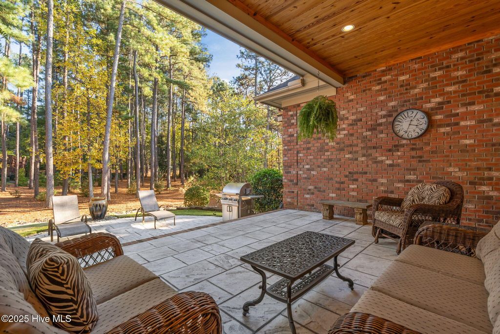 Image 44 of property listing at 11 Whithorn Court, Pinehurst, NC 28374