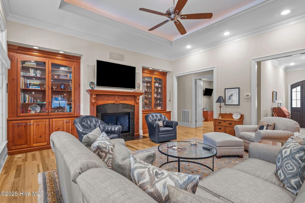 Image 7 of property listing at 11 Whithorn Court, Pinehurst, NC 28374