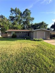 11917 W 91st Terrace, Lenexa, KS 66215