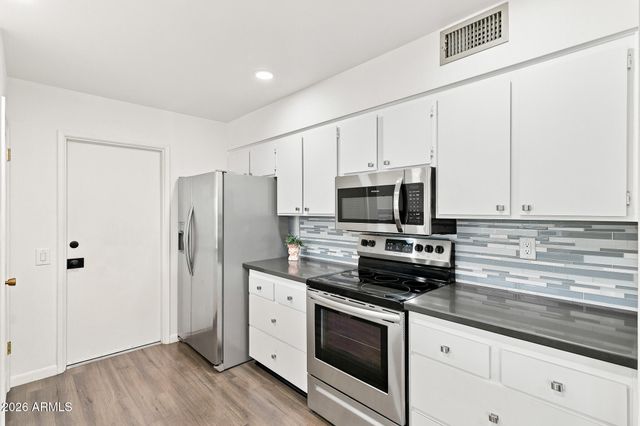 9443 W NEWPORT Drive, Sun City, AZ 85351
