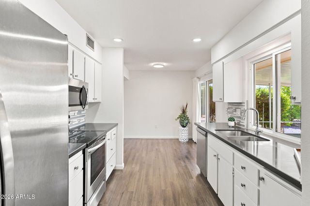 9443 W NEWPORT Drive, Sun City, AZ 85351