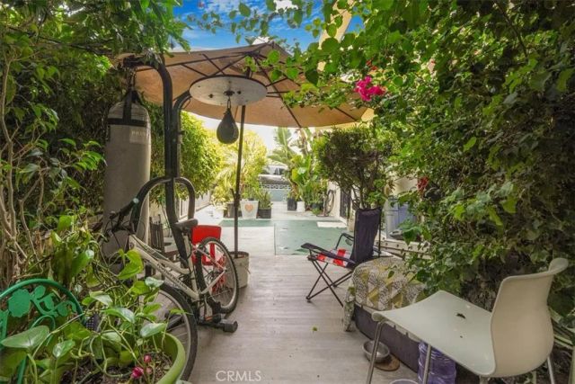 6904 Radford Avenue 1, North Hollywood, CA 91605