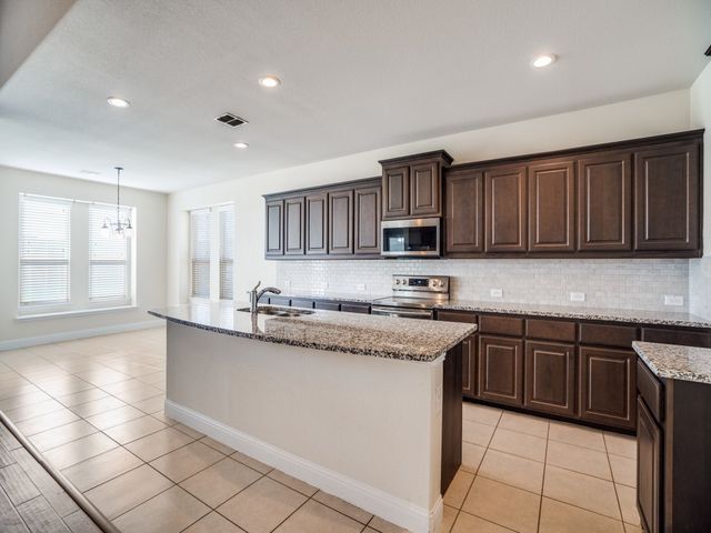 101 Forest Lane, Justin, TX 76247