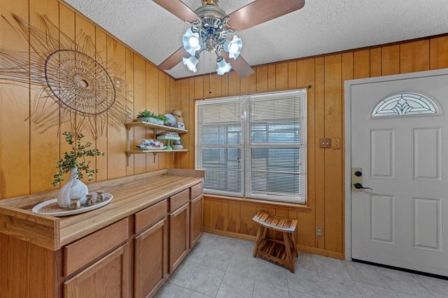 613 Harper Rd, Kerrville, TX 78028