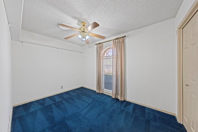 613 Harper Rd, Kerrville, TX 78028