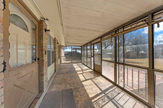 613 Harper Rd, Kerrville, TX 78028