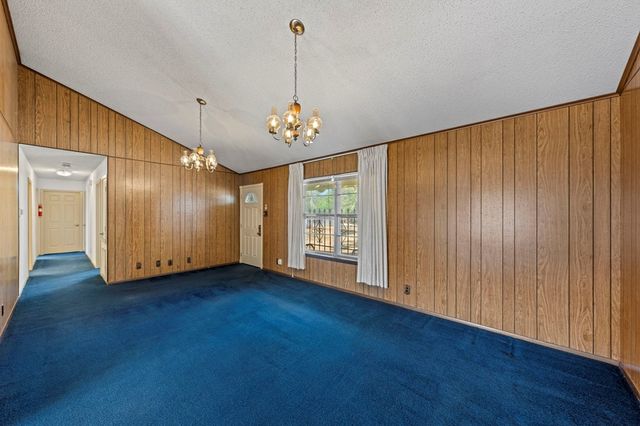 613 Harper Rd, Kerrville, TX 78028