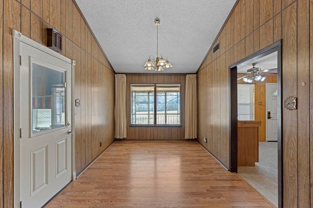 613 Harper Rd, Kerrville, TX 78028