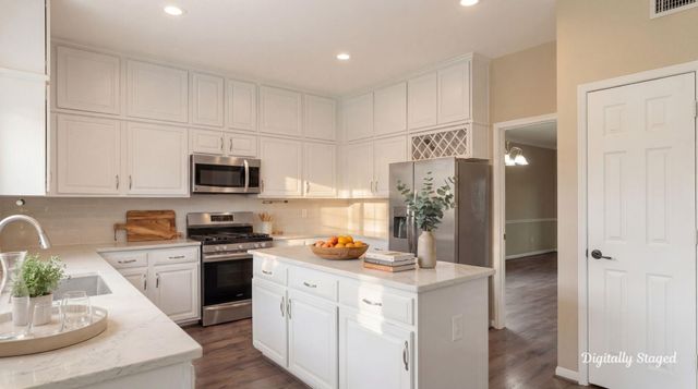 7011 Trimstone Drive, Pasadena, TX 77505