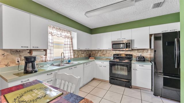 2151 SILVER RE DRIVE, Lakeland, FL 33810