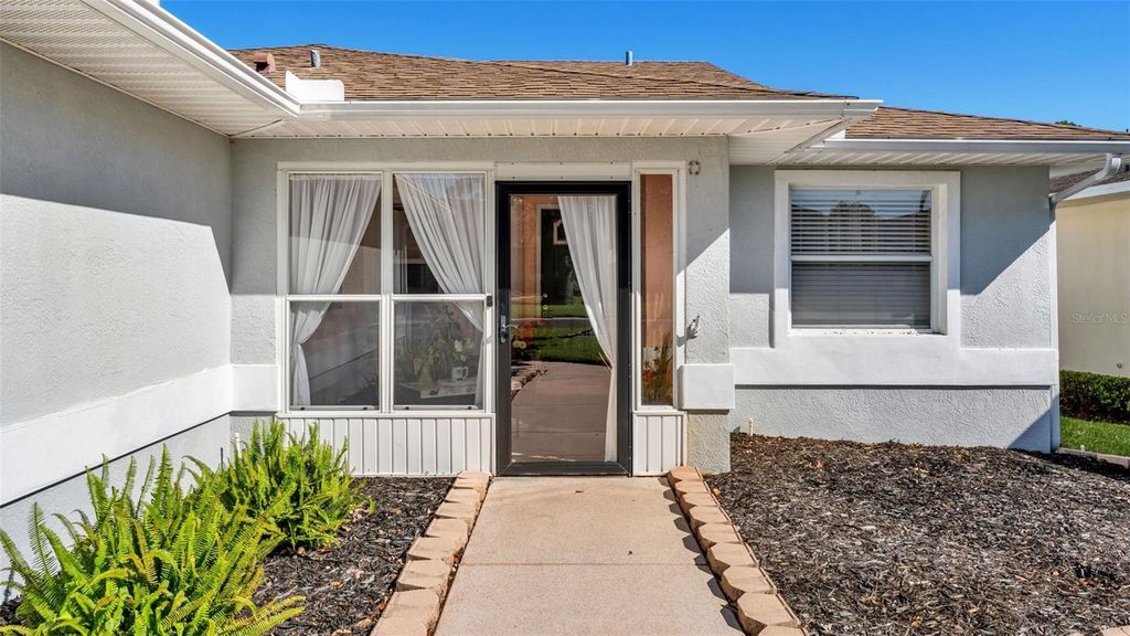 Image 11 of property listing at 2151 SILVER RE DRIVE, Lakeland, FL 33810