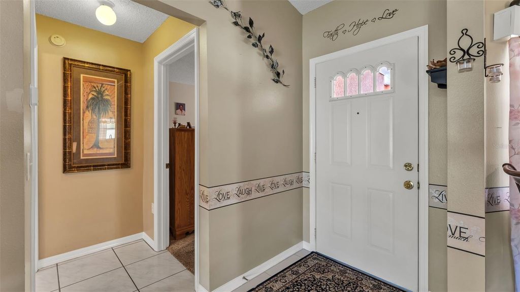 Image 14 of property listing at 2151 SILVER RE DRIVE, Lakeland, FL 33810