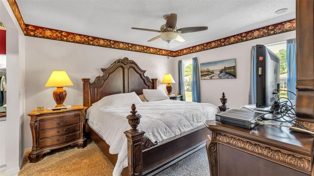 Image 26 of property listing at 2151 SILVER RE DRIVE, Lakeland, FL 33810