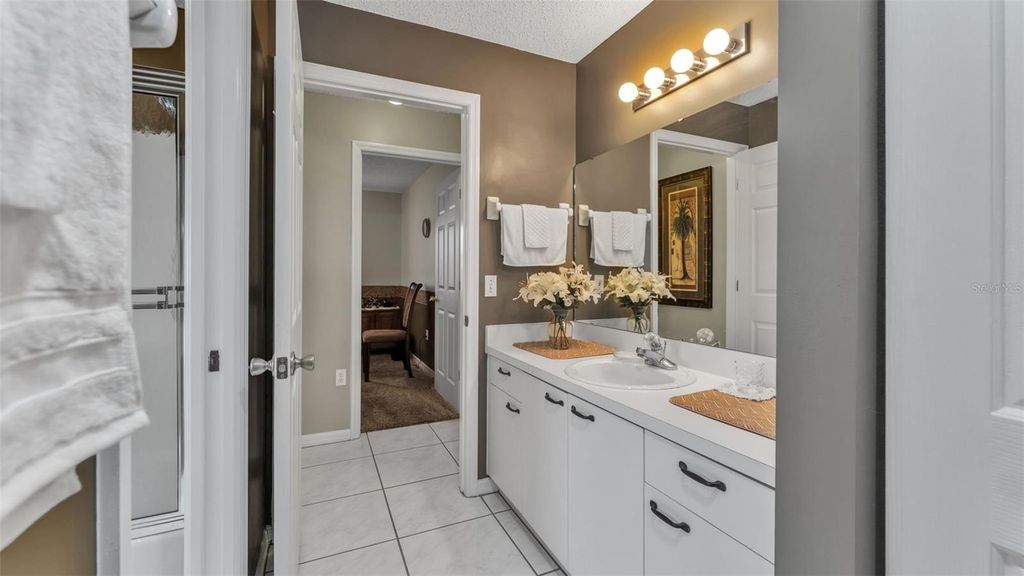 Image 35 of property listing at 2151 SILVER RE DRIVE, Lakeland, FL 33810