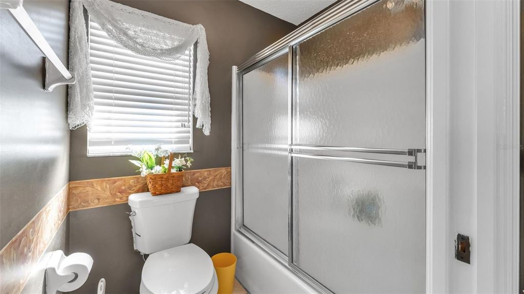 Image 36 of property listing at 2151 SILVER RE DRIVE, Lakeland, FL 33810