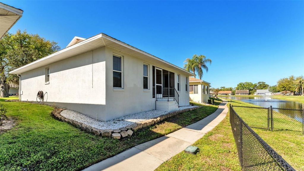 Image 43 of property listing at 2151 SILVER RE DRIVE, Lakeland, FL 33810