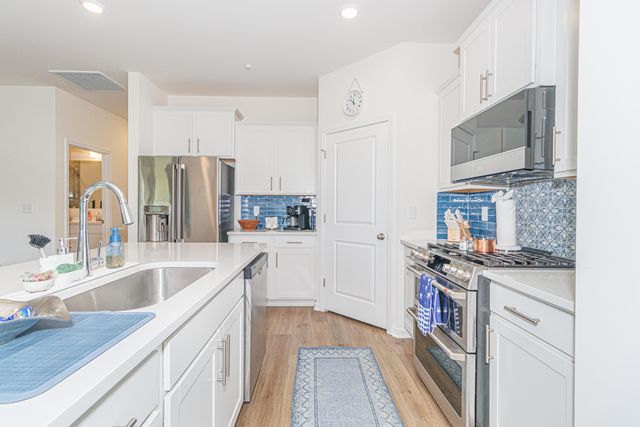 958 Oak Hollow St., Longs, SC 29568