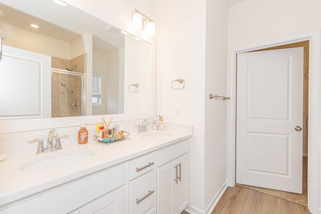 958 Oak Hollow St., Longs, SC 29568
