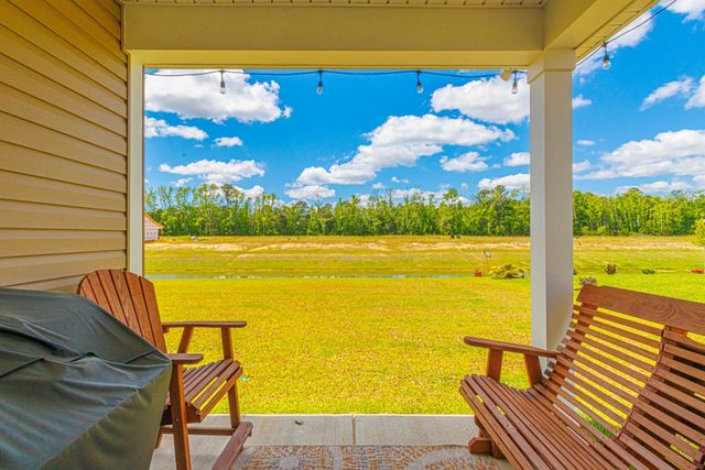 958 Oak Hollow St., Longs, SC 29568