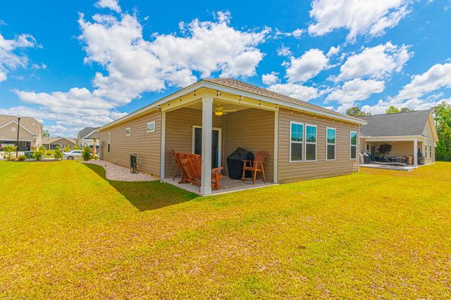 958 Oak Hollow St., Longs, SC 29568