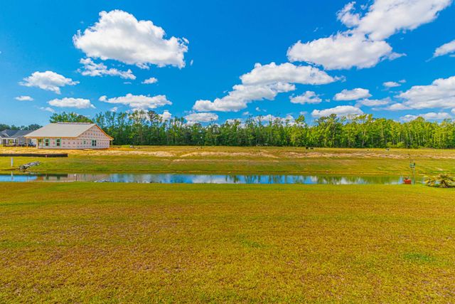 958 Oak Hollow St., Longs, SC 29568
