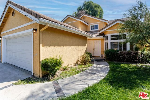 7306 Newcastle Avenue, Reseda (los Angeles), CA 91335