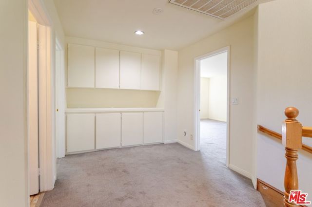 7306 Newcastle Avenue, Reseda (los Angeles), CA 91335