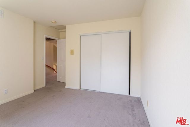 7306 Newcastle Avenue, Reseda (los Angeles), CA 91335