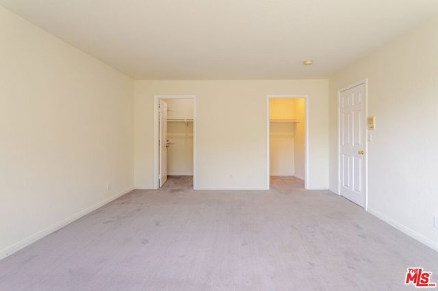 7306 Newcastle Avenue, Reseda (los Angeles), CA 91335