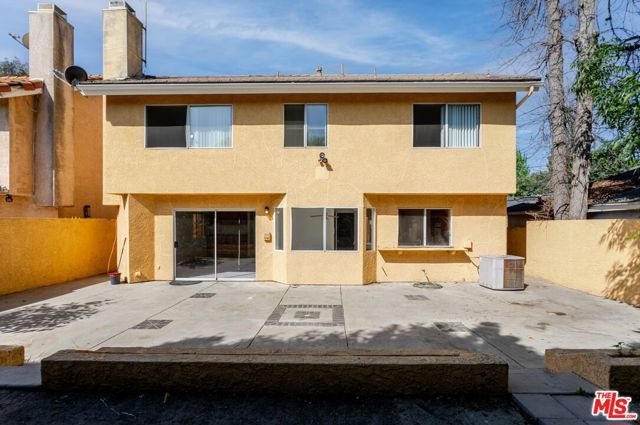 7306 Newcastle Avenue, Reseda (los Angeles), CA 91335