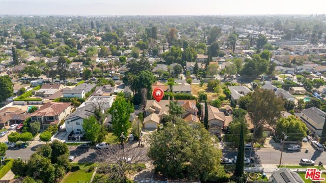 7306 Newcastle Avenue, Reseda (los Angeles), CA 91335