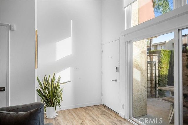 5435 Yarmouth 7, Encino (los Angeles), CA 91316