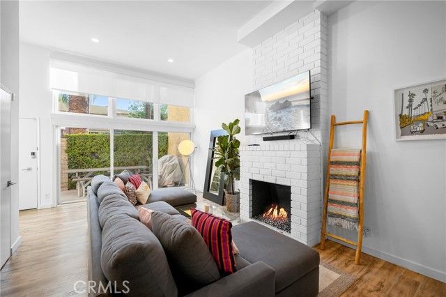 5435 Yarmouth 7, Encino (los Angeles), CA 91316