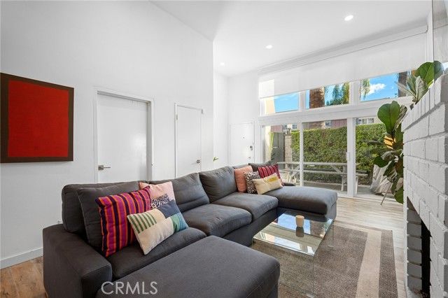 5435 Yarmouth 7, Encino (los Angeles), CA 91316