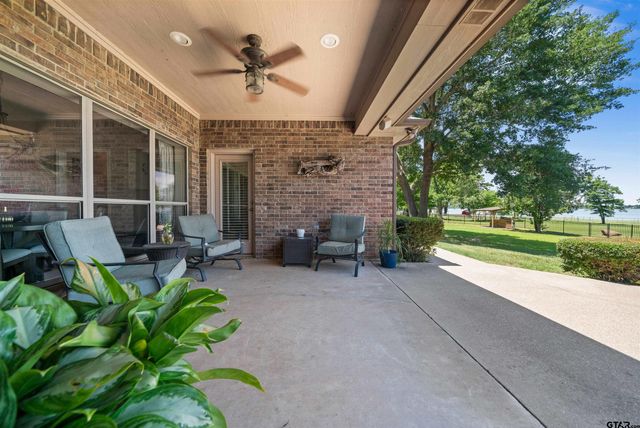 4911 Sunrise Drive, Chandler, TX 75758