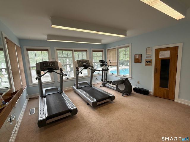 9 Silversmith Drive 9, Danbury, CT 06811