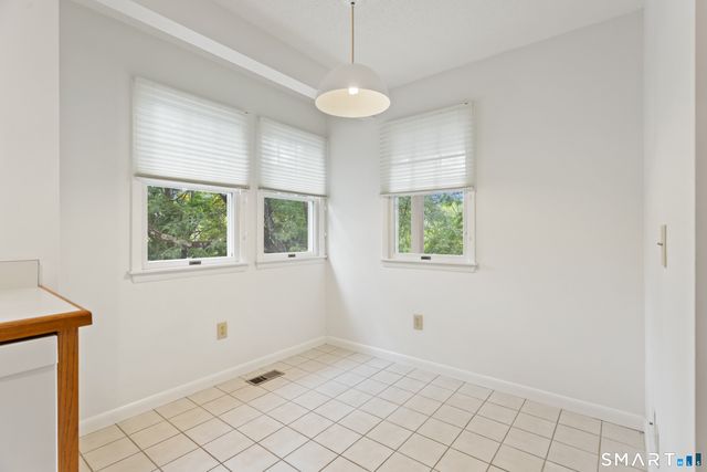 9 Silversmith Drive 9, Danbury, CT 06811