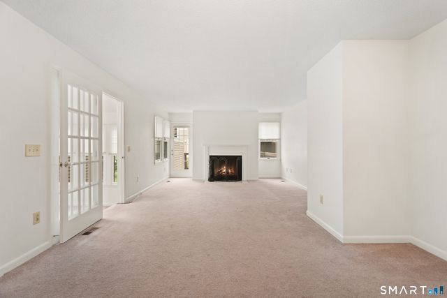 9 Silversmith Drive 9, Danbury, CT 06811