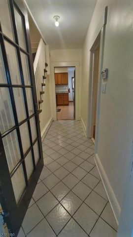 105 Trimble Ave, Clifton City, NJ 07011