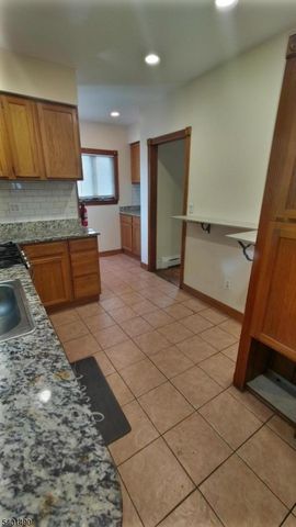 105 Trimble Ave, Clifton City, NJ 07011