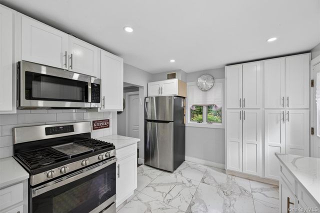 414 Buena Vista Road, New City, NY 10956