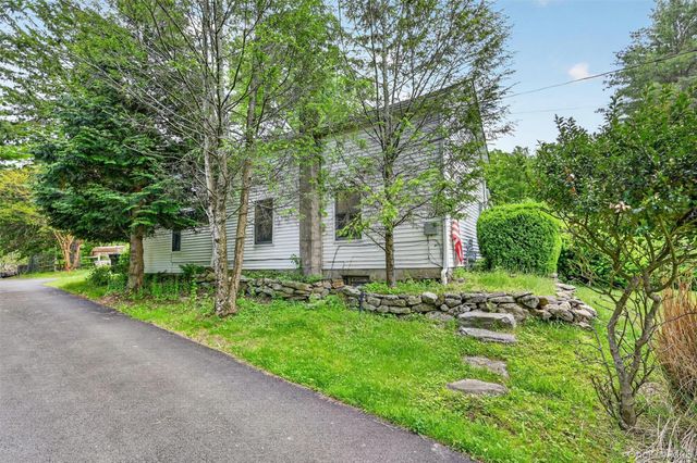 414 Buena Vista Road, New City, NY 10956