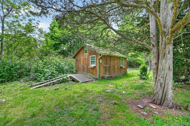 414 Buena Vista Road, New City, NY 10956
