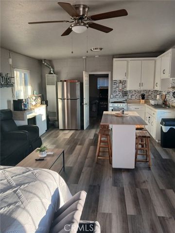 21025 Medford Way, Apple Valley, CA 92308