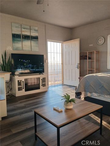 21025 Medford Way, Apple Valley, CA 92308