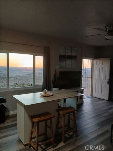 21025 Medford Way, Apple Valley, CA 92308