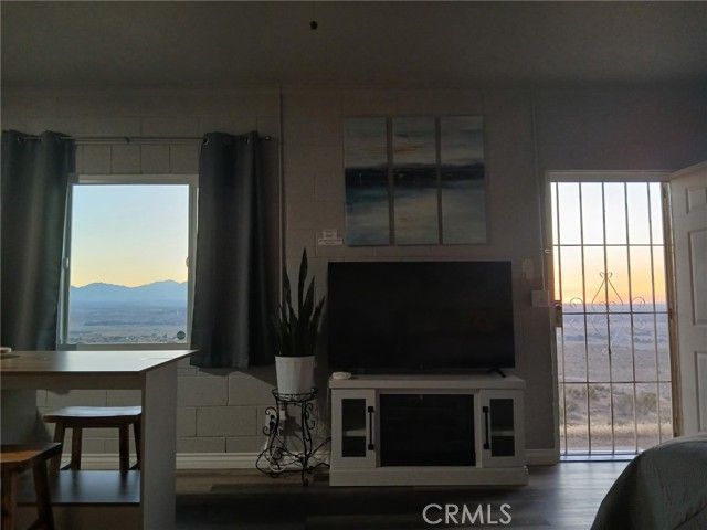 21025 Medford Way, Apple Valley, CA 92308