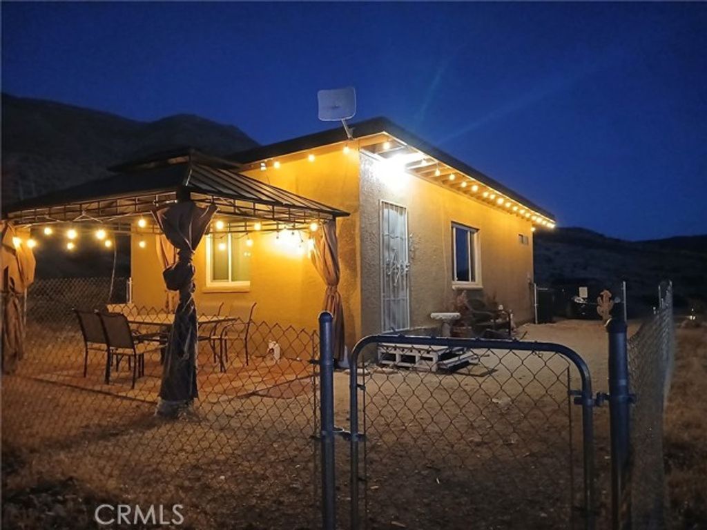 21025 Medford Way, Apple Valley, CA 92308