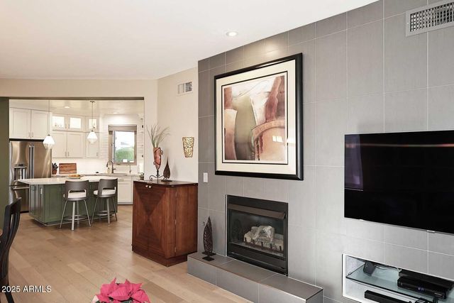 15221 N CLUBGATE Drive 1058, Scottsdale, AZ 85254