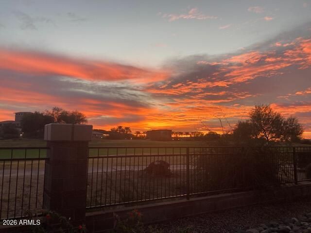 15221 N CLUBGATE Drive 1058, Scottsdale, AZ 85254